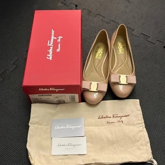 Salvatore ferragamo Varina Ballet flat size 7